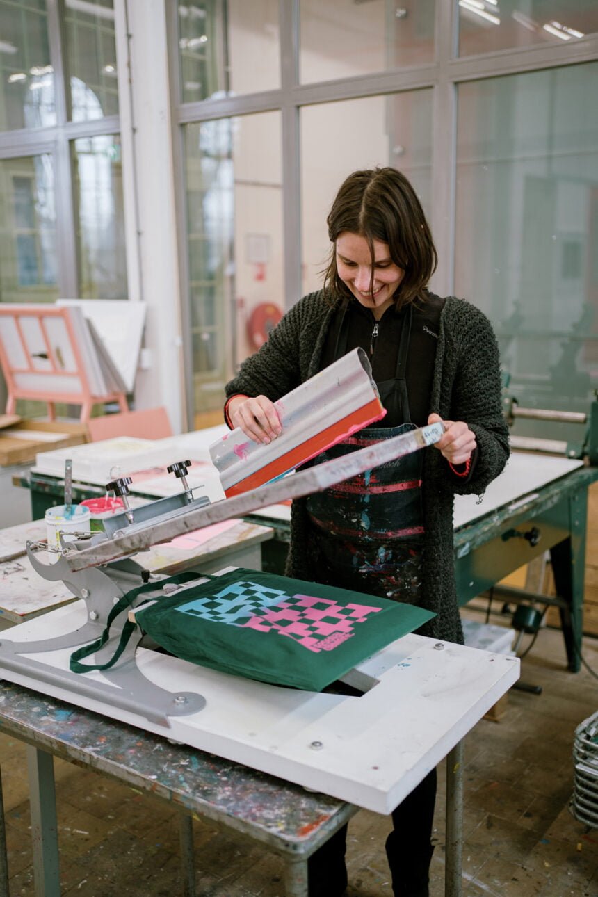 Tasjes zeefdrukken in GA voor festival Cement